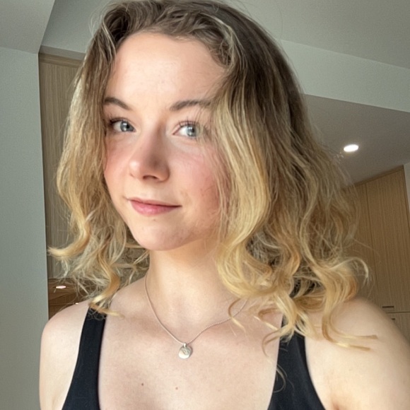 Meet your Posher, Josie - Picture 1 of 1